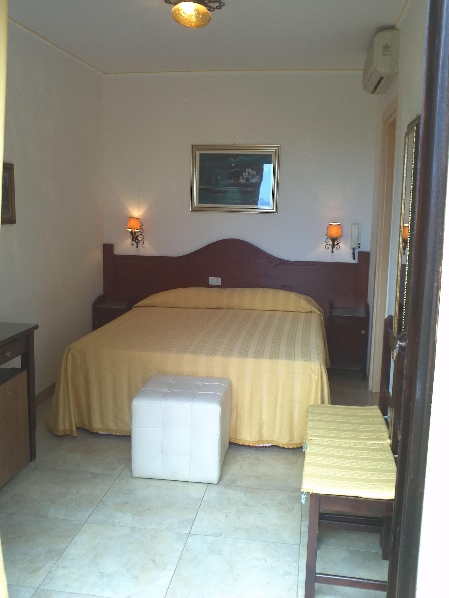 Hotel Abbaruja Olbia Bagian luar foto