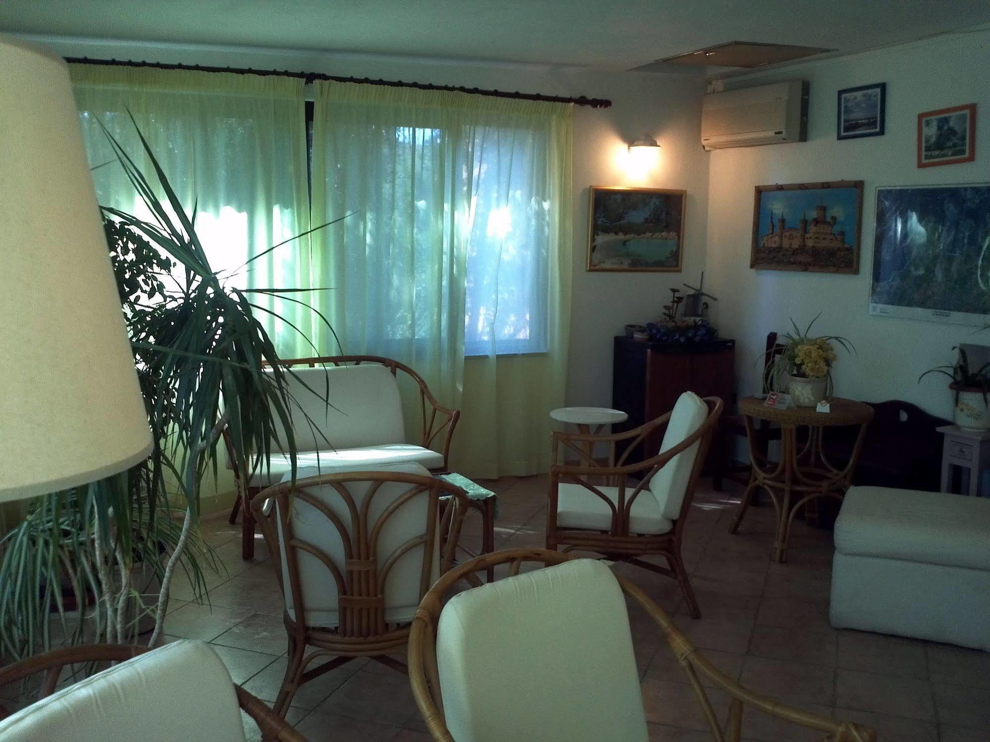 Hotel Abbaruja Olbia Bagian luar foto