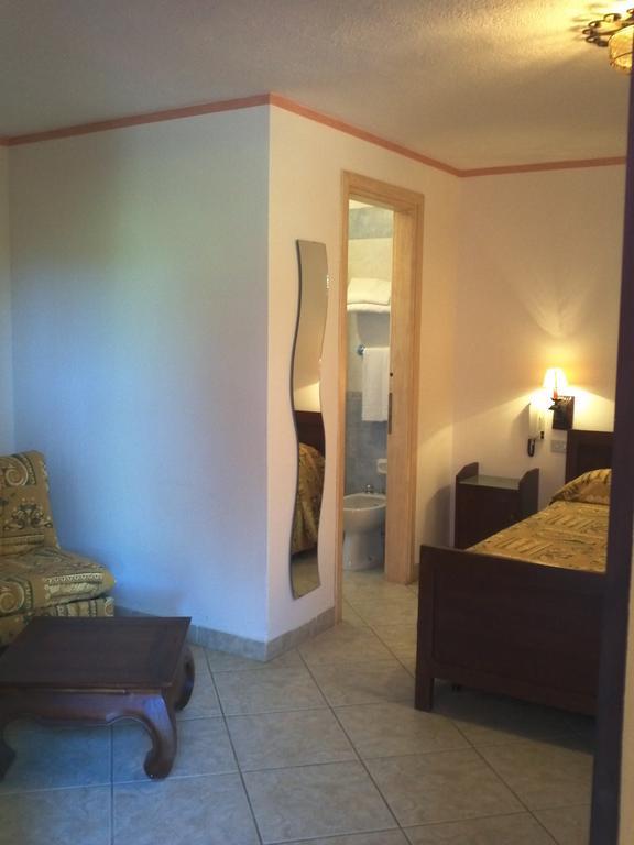 Hotel Abbaruja Olbia Bagian luar foto